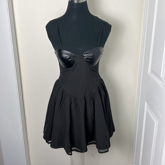 Revolve Toby Heart Ginger Bustier Barbie Doll Skater Dress Size 4 - Picture 9 of 16